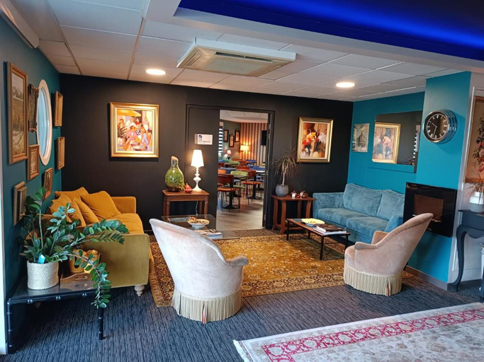 Public Area 3, Hôtel Kyriad Brive La Gaillarde Ouest, Corrèze
