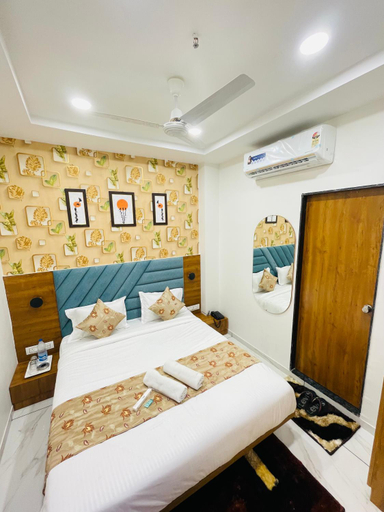 Bedroom 3, Hotel avenue sky, Ahmadabad