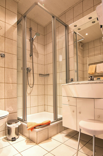 Bathroom 4, Garni Hotel & Ferienwohnungen Seeschlößchen, Waldeck-Frankenberg