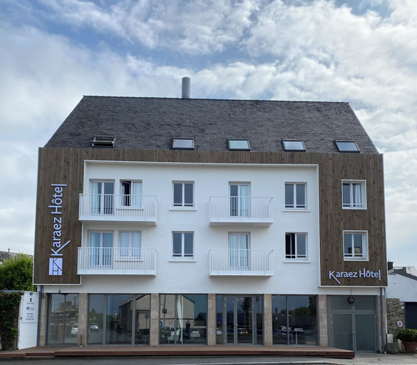 Exterior & Views 2, Brit Hotel Confort Carhaix, Finistère
