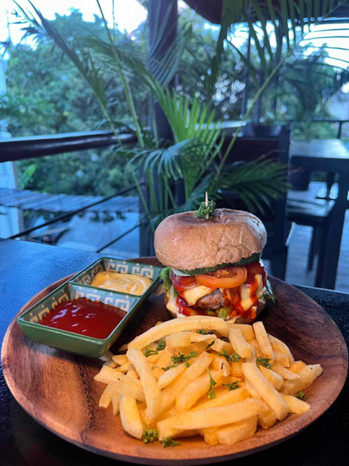 Food & Drinks 5, Mojo Hostel, Puerto Princesa City