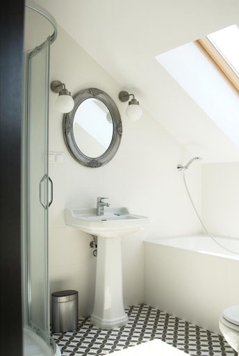 Bathroom, Belweder, Ryki