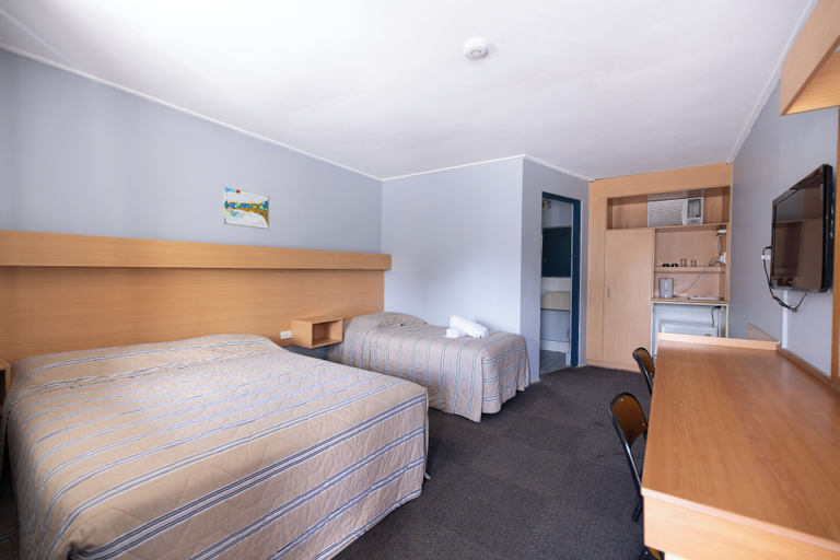 Bedroom 5, Windsor Heritage Motel, Hawkesbury