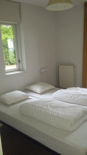 Room 3, Restful Holiday Home in Lemele, Ommen