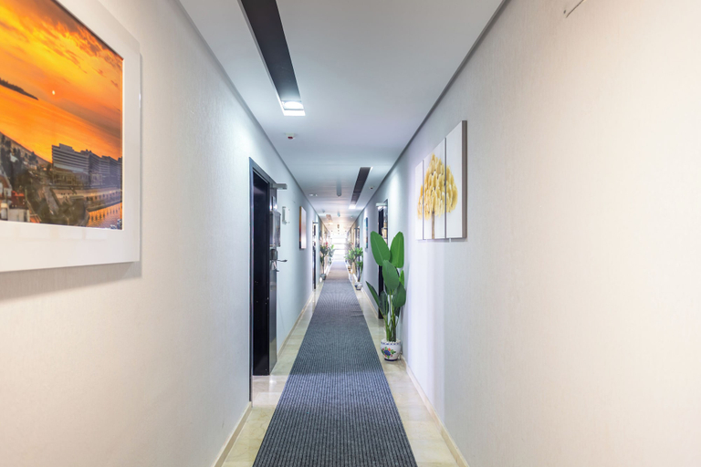 Others 4, maya bay suites, Alicante