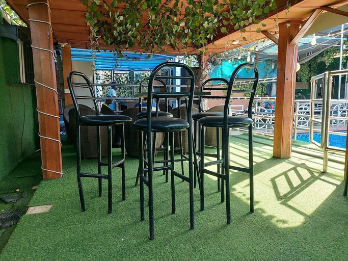 Food & Drinks 5, B Garden Palisades, Ikorodu