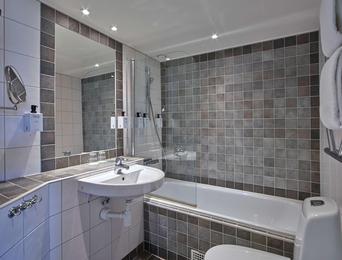 Bathroom 4, Scandic Gamla Stan, Stockholm
