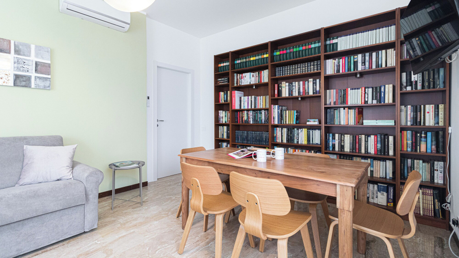 Others 2, Italianway - Palazzi 6 C, Milano