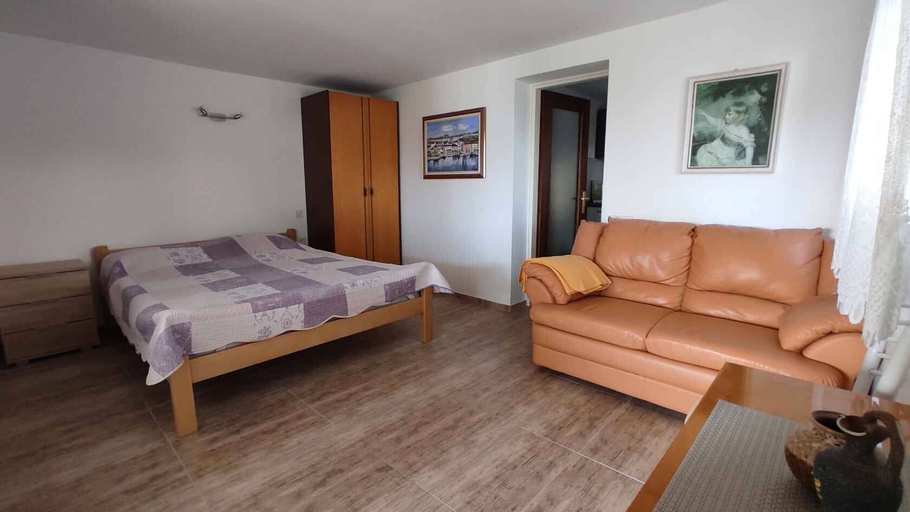 Bedroom 3, Apartment Car, Crikvenica