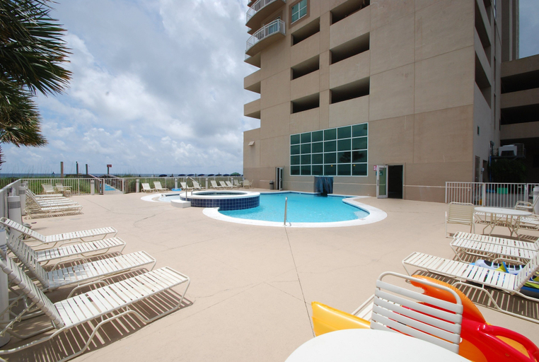 Sport & Beauty 5, Crystal Shores West 707, Baldwin