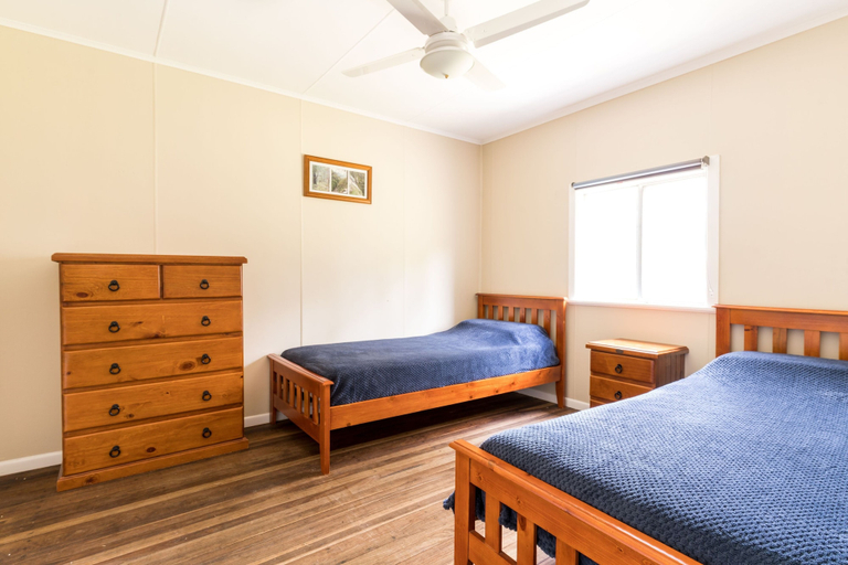 Bedroom 2, Four Bull Hut, Tenterfield