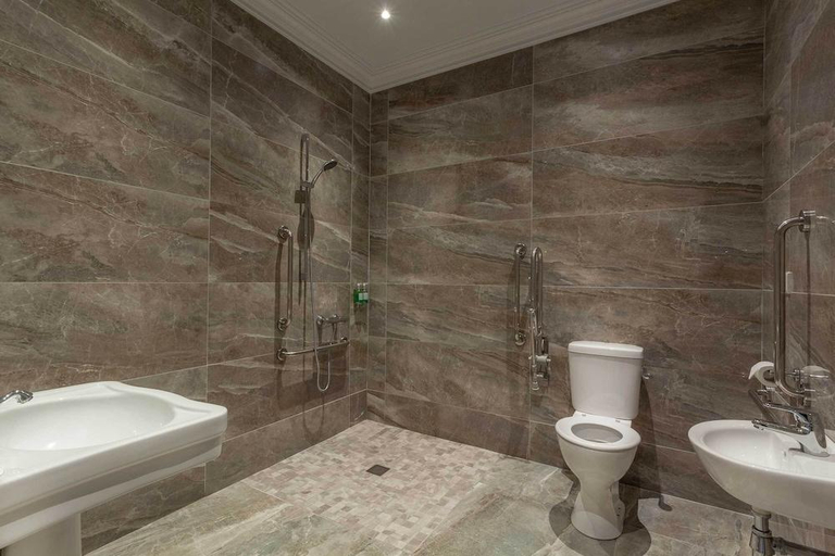 Bathroom 4, Ballyseede Castle Hotel