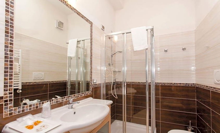 Bathroom 4, Città Bianca Country Resort, Brindisi