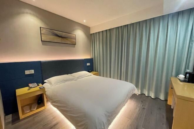 Bedroom 3, Antai Hotel (Jiashan Jinyang East Road), Jiaxing