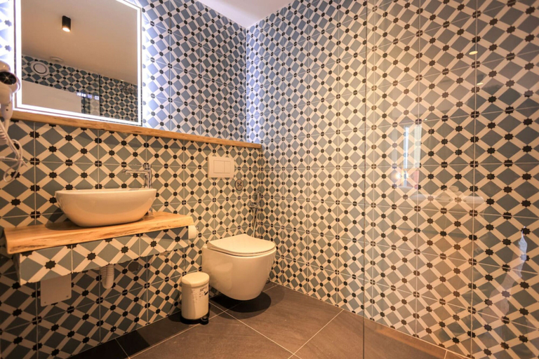 Room 3, Grandstay Studios 108, Durrësit