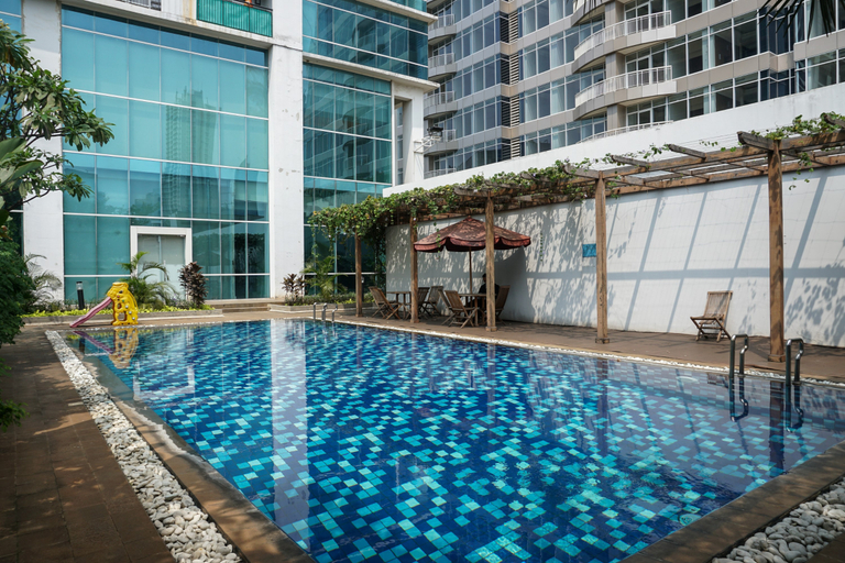 Sport & Beauty 2, Warm Neutral Look Studio Apartment Ambassade Kuningan By Travelio, South Jakarta