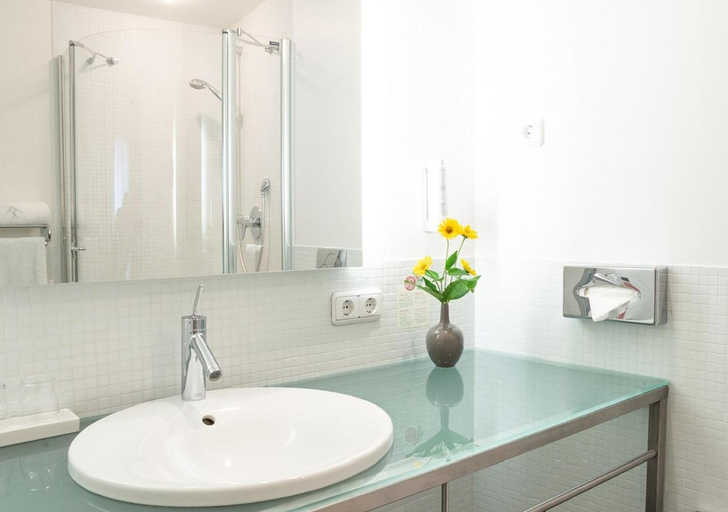 Bathroom 4, Boutique Hotel Hauser, Wels