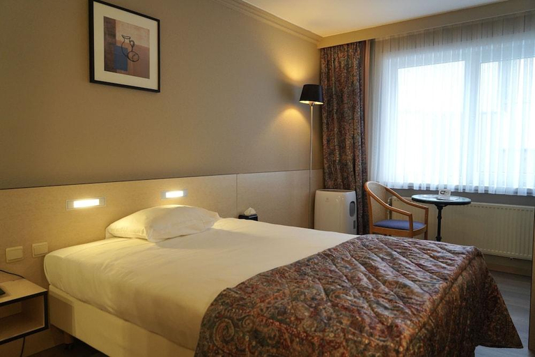 Bedroom 3, Hotel Prins Boudewijn, West-Vlaanderen
