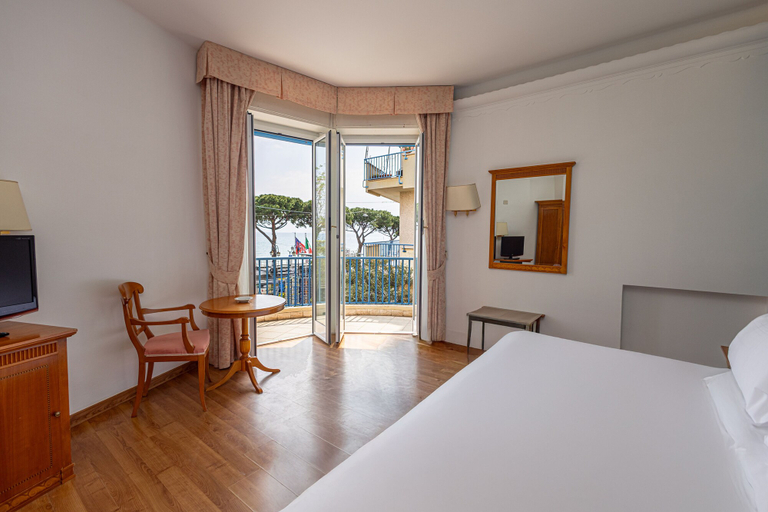 Bedroom 16