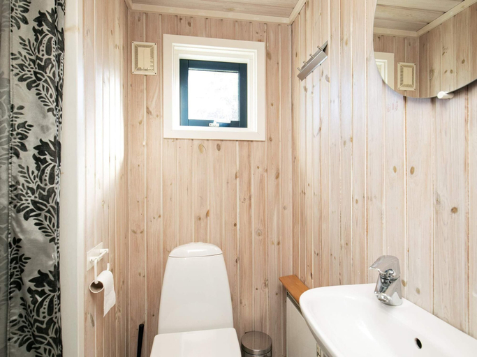 Bathroom 5, 8 Person Holiday Home in Bindslev-by Traum, Hjørring