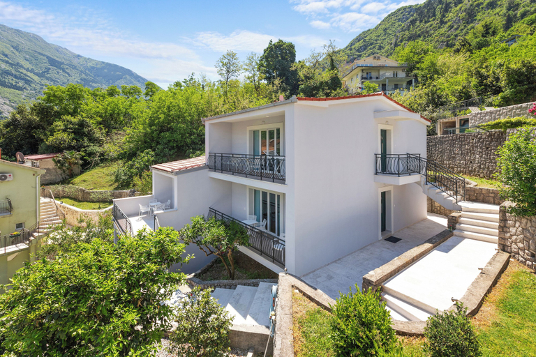 Exterior & Views 2, Apartments Doncic