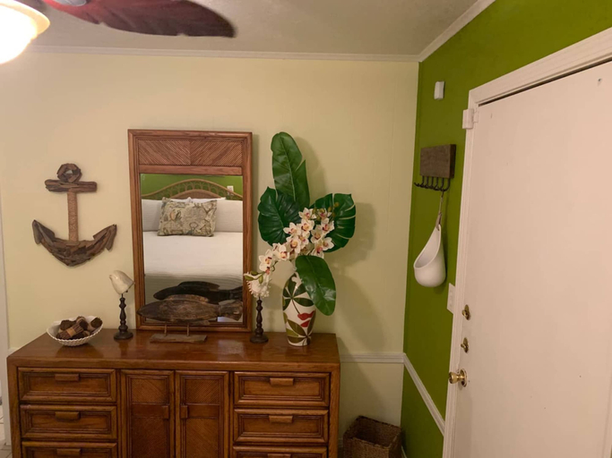 Others 3, 2521 ALOHA King Bed with Sleeper Sofa, Galveston
