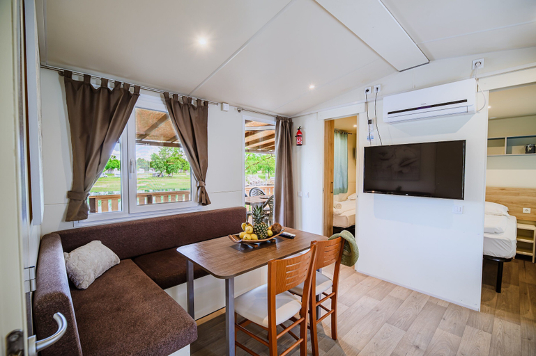 Others 4, Waterside Retreat Mobile Homes With Thermal Riviera Tickets, Brežice
