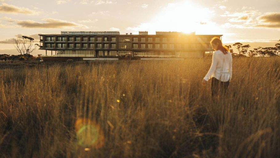 Exterior & Views 2, Monarto Safari Resort, Murray Bridge