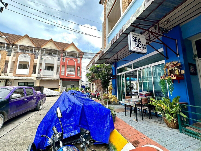 Exterior & Views 2, Sea Boss Homestay, Pulau Phuket