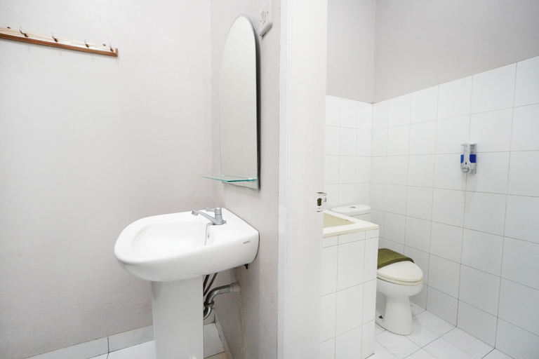bathroom 15