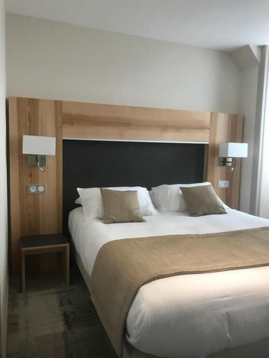 Bedroom 2, Hôtel Le Cercle, Manche