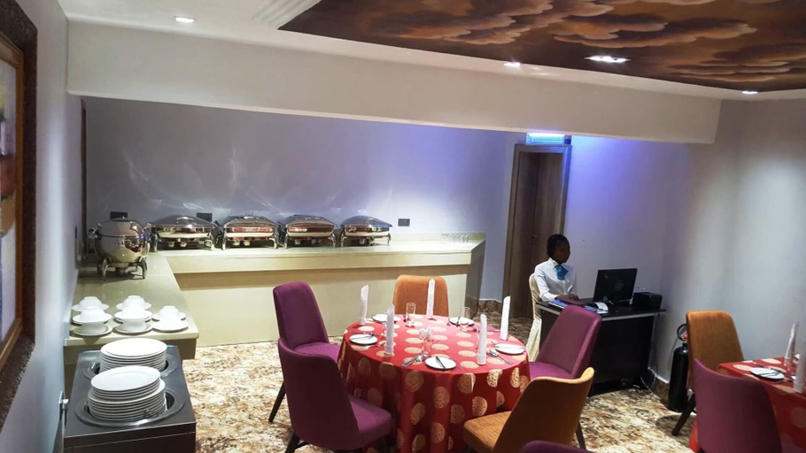 Food & Drinks, Royal Continental Hotels and Apartment, AbujaMun