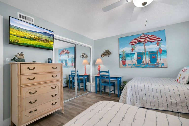 Room 5, Oceanfront Pool Beach Gear Tennis Smart TVs, Saint Johns