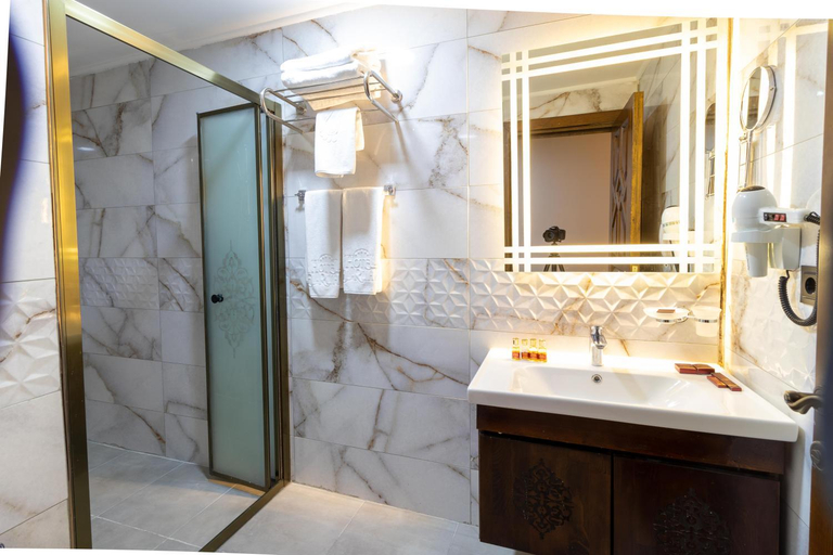 Bathroom 5, Hotel El-Ruha, Merkez