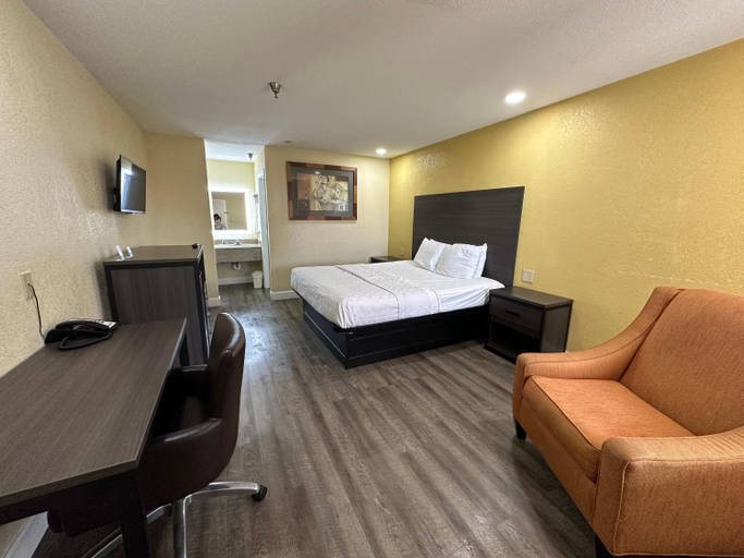 Bedroom 3, Rodeway Inn & Suites Hwy 290 NW, Houston