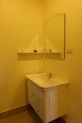 Bathroom 4, Imsook Resort, Pran Buri