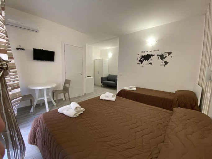 Bedroom 2, IN CENTRO ROOMS Vicino Cefalu SELF-CHEK-IN, Palermo