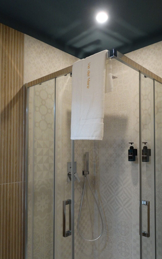 Bathroom 5, Via del Mare Apulia B&B Spa Suite, Bari