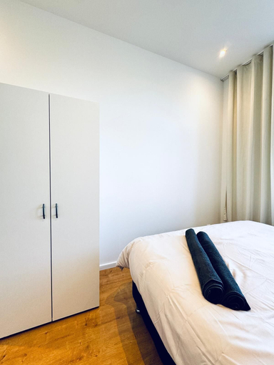 Others 5, Cozy 3BR Apt Near Kaufpark Alterlaa, Wien