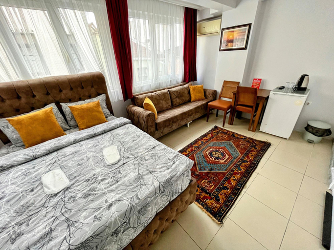 Others 5, Pembe Hotel, Fatih
