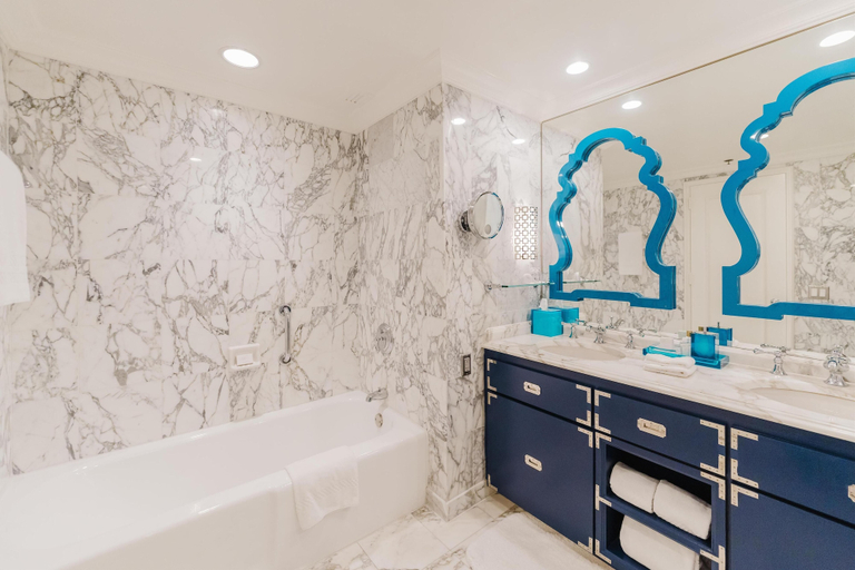 Bathroom 5, Eau Resort & Spa, Palm Beach