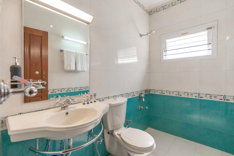 Bathroom 1, StayVista at Midsummer Mist, Dindigul