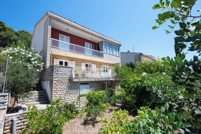 Exterior & Views, Beachfront apartments Nincevic, Trogir