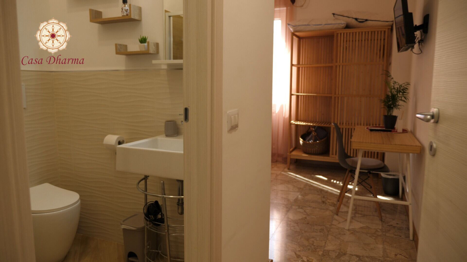 Bathroom 5, Casa Dharma Guest House, Rome
