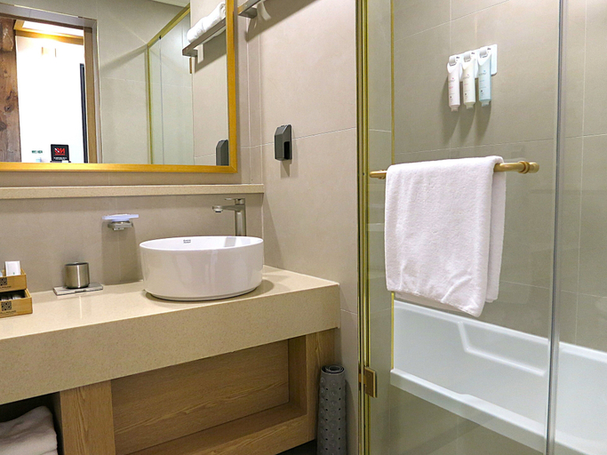Bathroom 4, Jeju Hanok Hotel Hallagung, Seogwipo