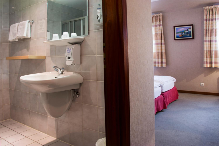 Bathroom, Hostellerie Saint Florent, Bas-Rhin