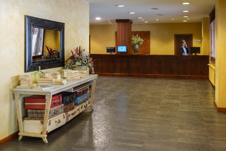 Public Area 2, Hotel Saliecho, Huesca