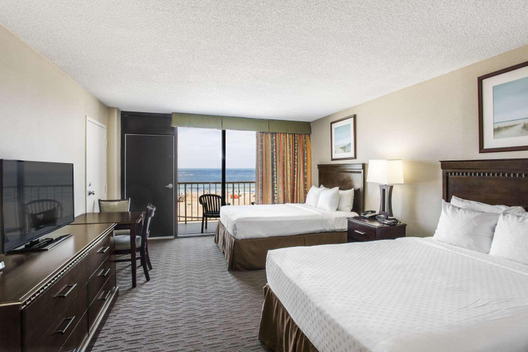 Bedroom 3, Beach Quarters Resort, Virginia Beach