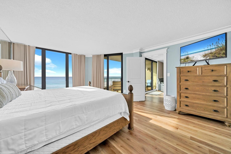 Bedroom 3, Edgewater Tower 2-404, Bay