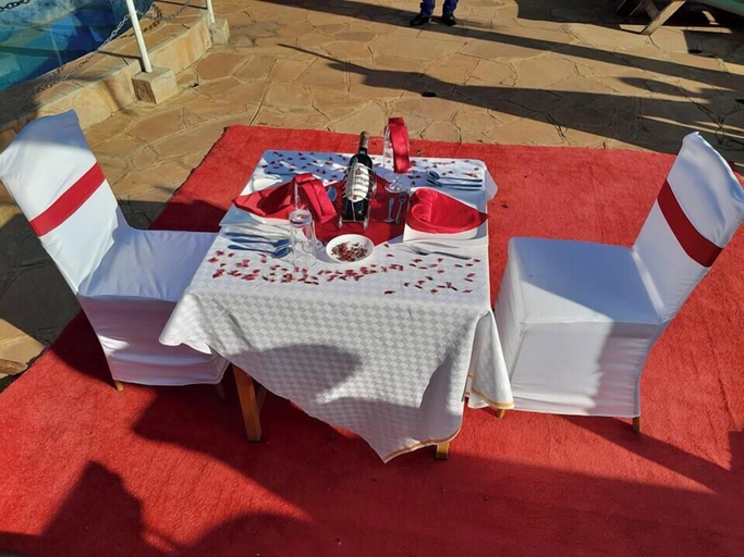 Food & Drinks 3, Maya Holiday Point Kisii, Bobasi